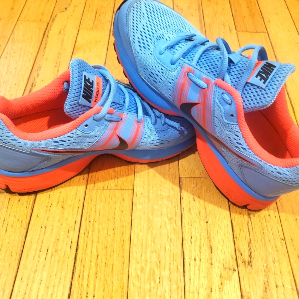 Nike Pegasus 29 Running Shoes - Size 9.5